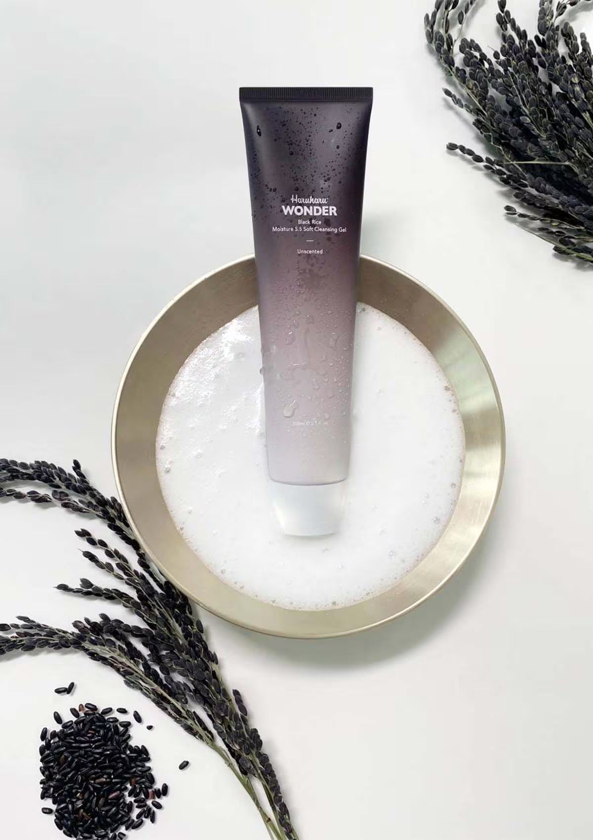 Black Rice Moisture 5.5 Soft Cleansing Gel – 100 ml - K-Style